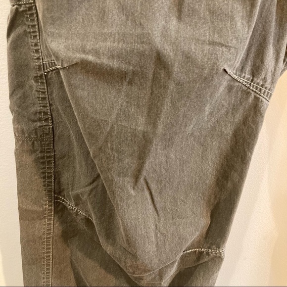 KUHL 38 x 32 Revolvr Vintage Patina Dye Cargo Style Pockets Comfort Knee Pants - Picture 3 of 16